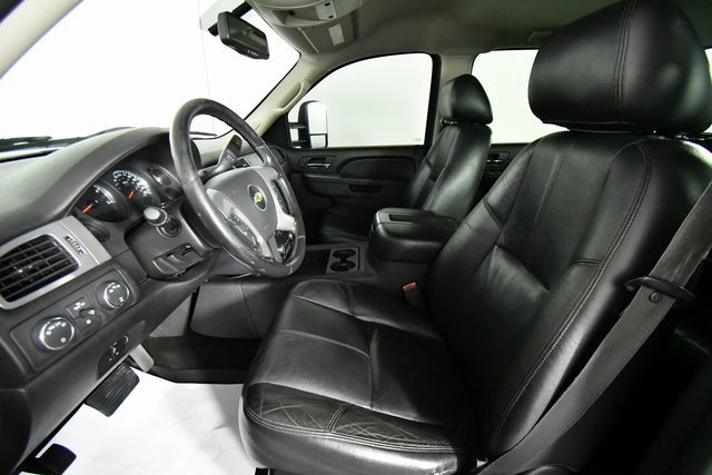 2012 Chevrolet Silverado 3500HD LTZ photo 4