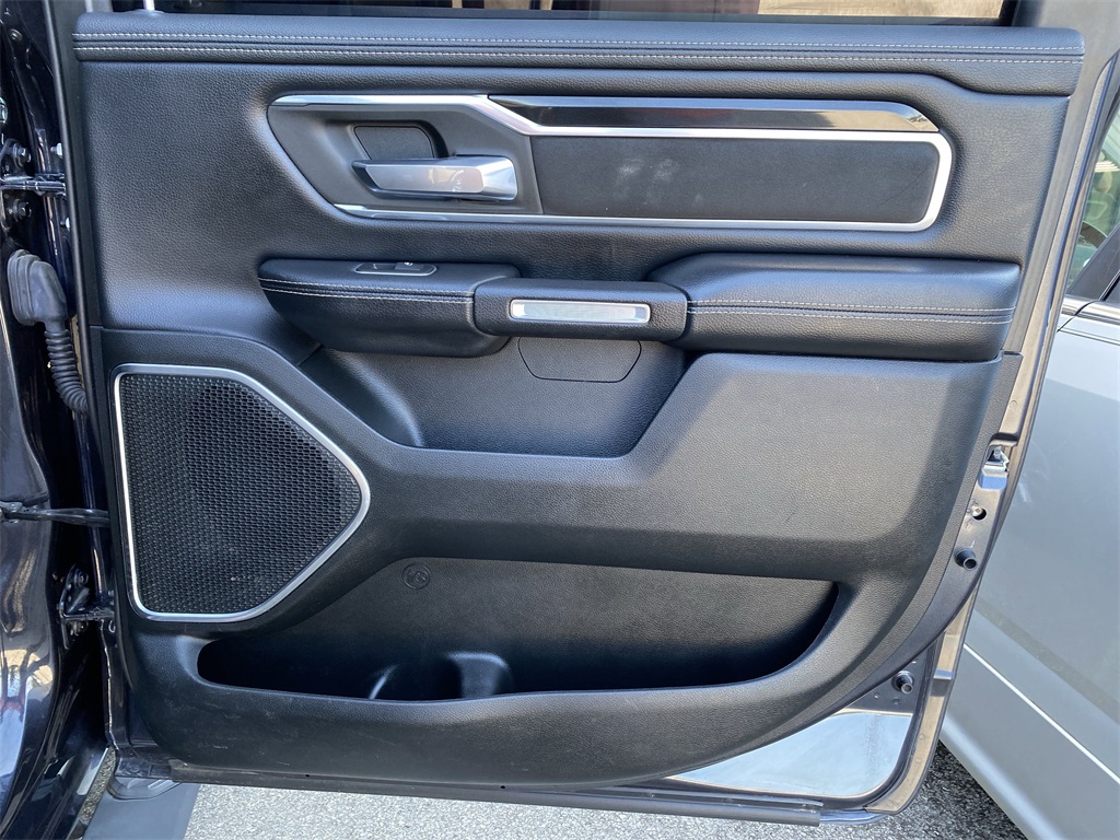 2020 Ram 1500 Laramie photo 30