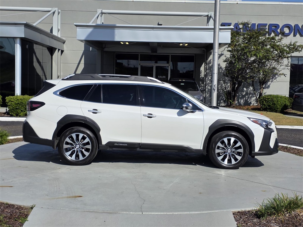 2023 Subaru Outback Touring XT photo 38