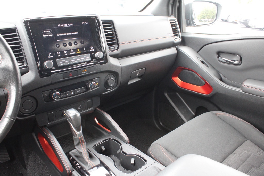 2022 Nissan Frontier Crew Cab PRO-X photo 19