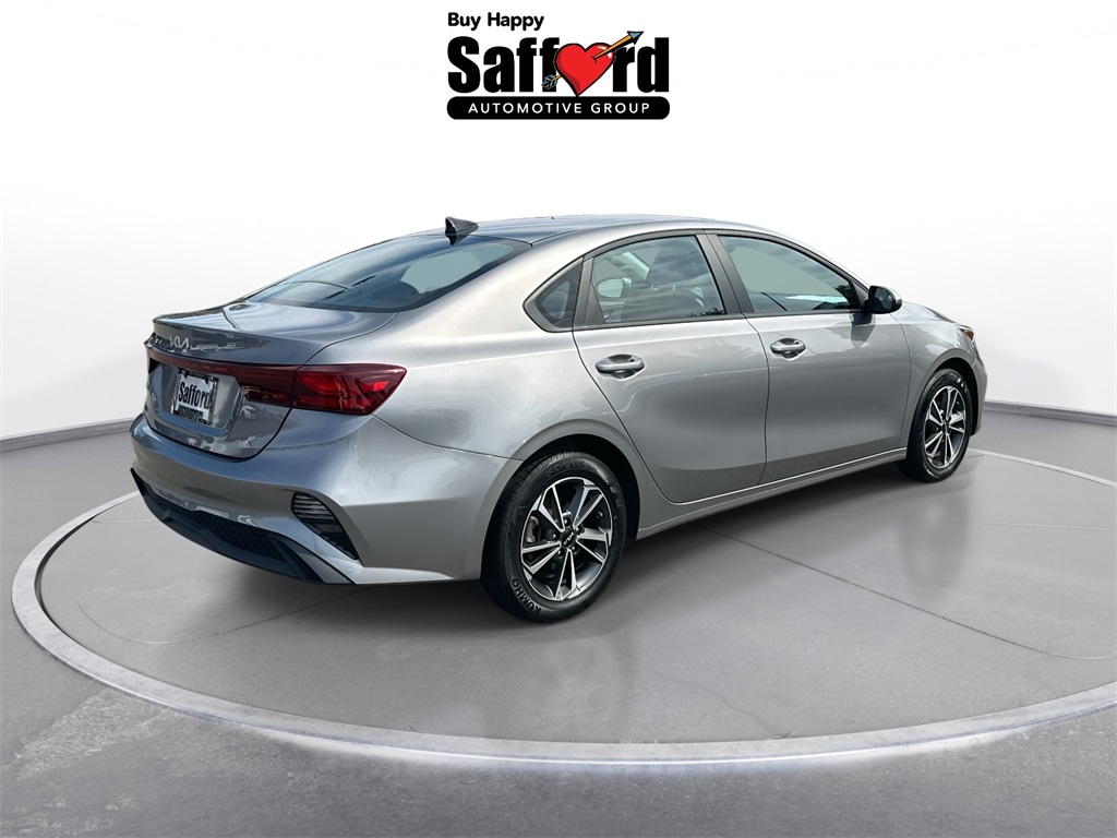 2024 Kia Forte LXS photo 8