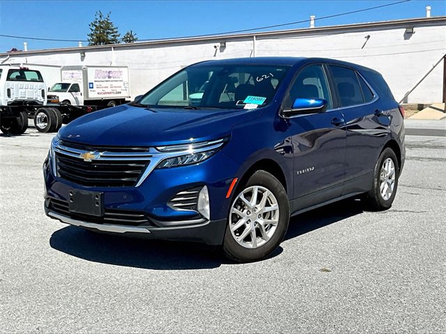 2022 Chevrolet Equinox LT photo 2