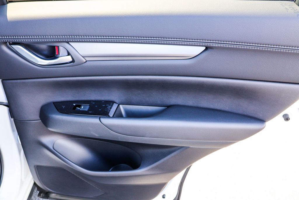 2025 Mazda CX-5 2.5 Select photo 27