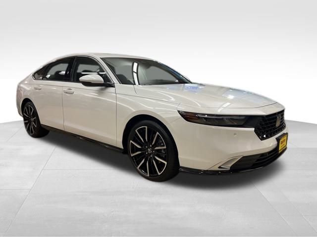 2025 Honda Accord Hybrid Touring's photo