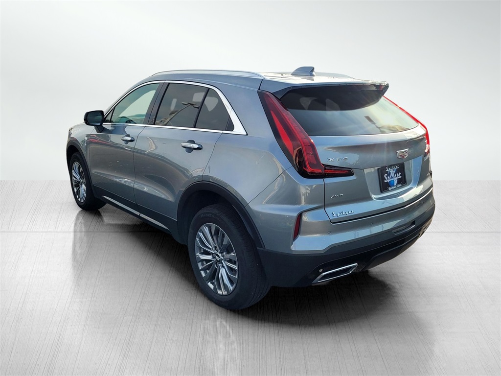 2024 Cadillac XT4 Premium Luxury photo 2