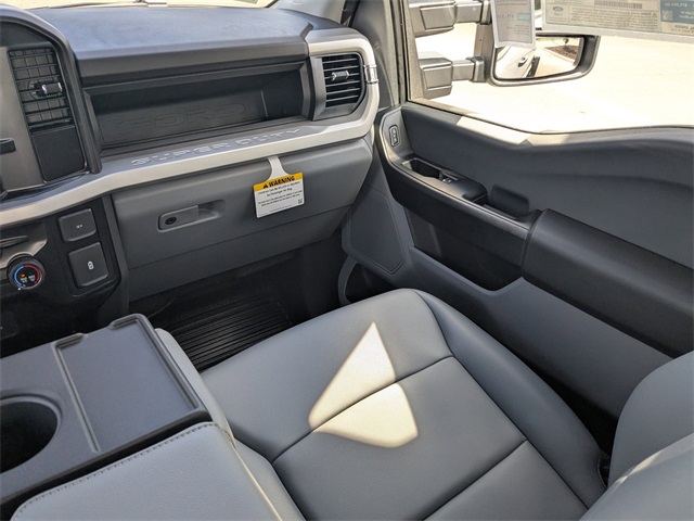 2026 Ford F-350 photo 17