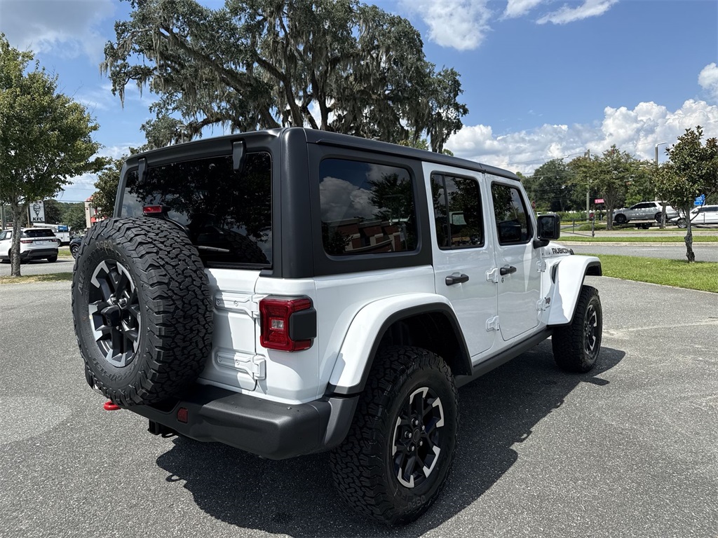 2025 Jeep Wrangler Rubicon photo 3