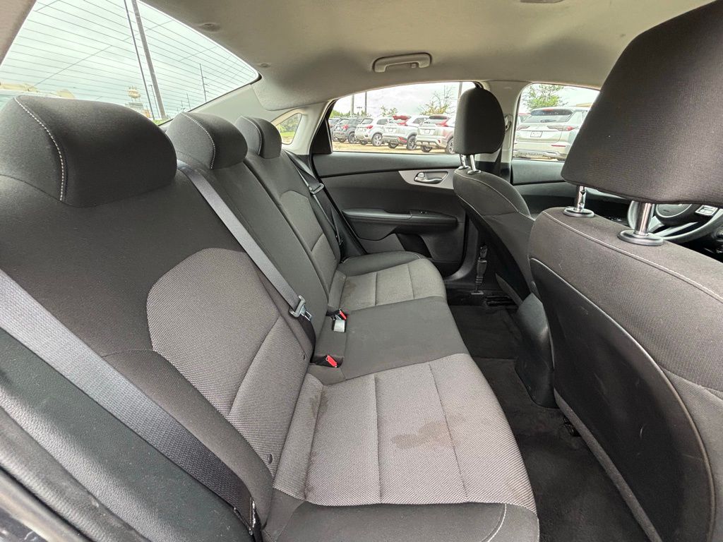 2023 Kia Forte LXS photo 16