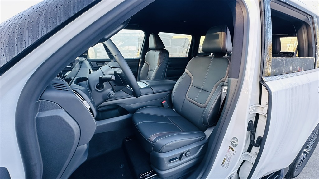 2026 Nissan Armada SL photo 26