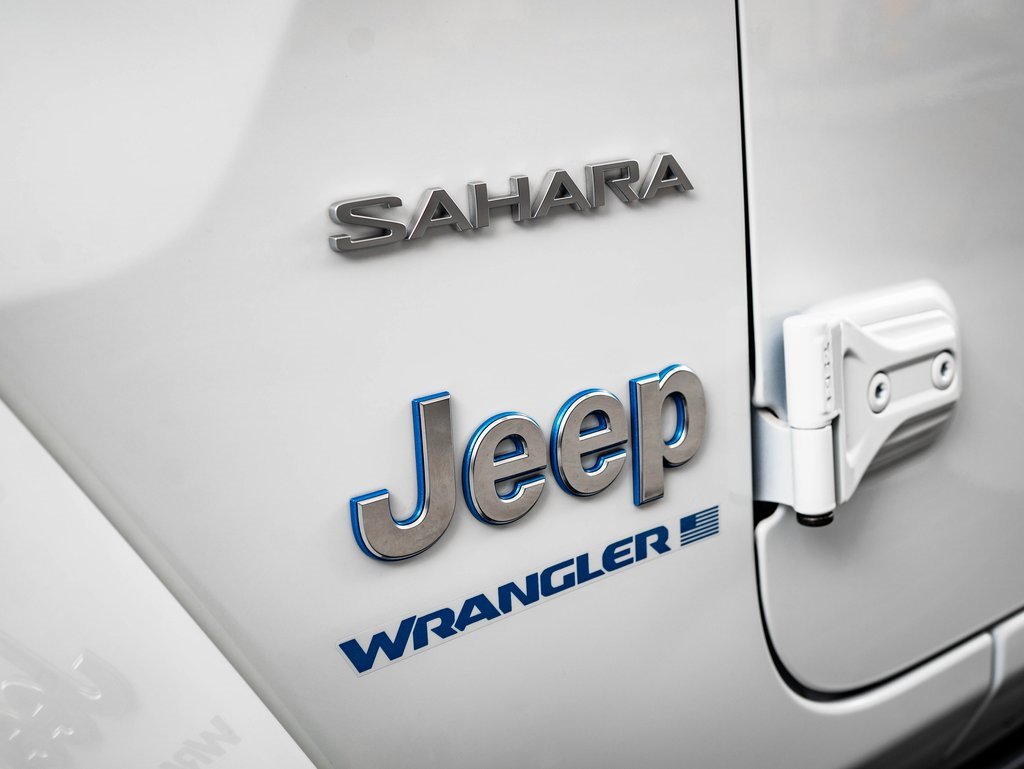 2024 Jeep Wrangler Sahara 4xe photo 14