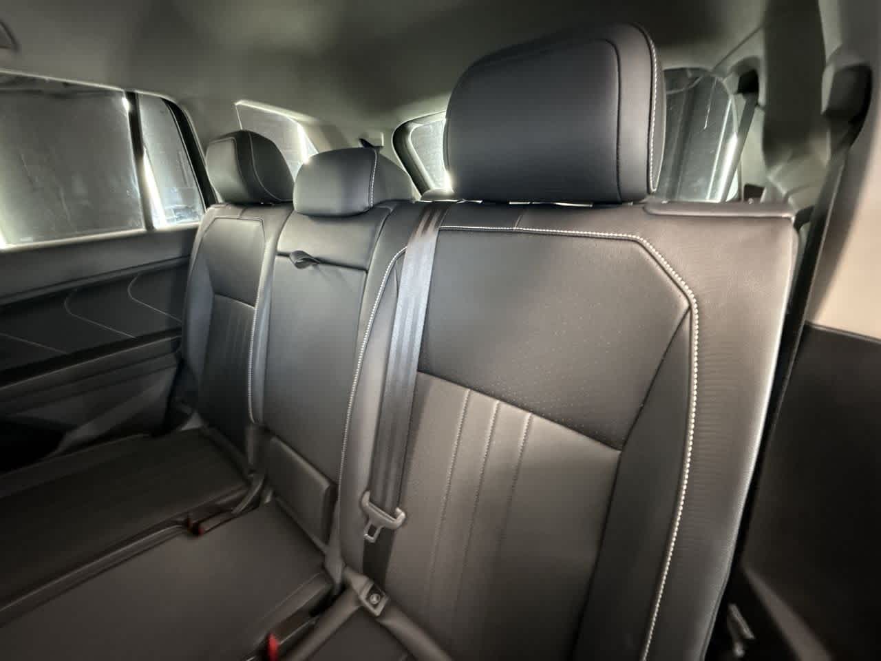 2024 Volkswagen Tiguan SE Wolfsburg Edition photo 21