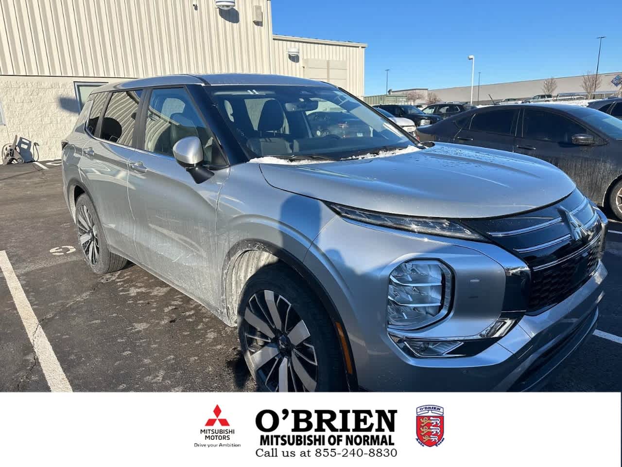 2025 Mitsubishi Outlander SE's photo