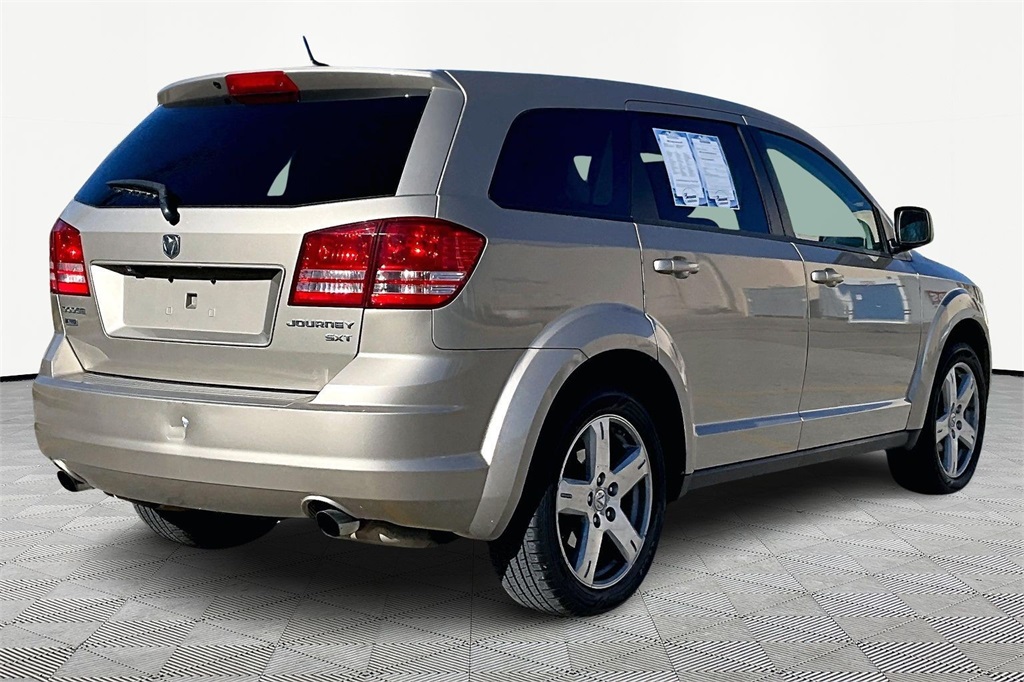 Used 2009 Dodge Journey SXT with VIN 3D4GH57V09T557967 for sale in Kansas City