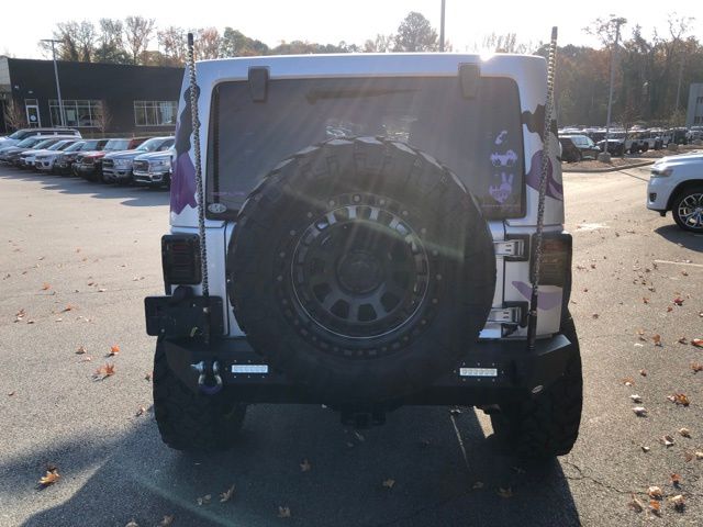 2012 Jeep Wrangler Unlimited Sahara photo 4