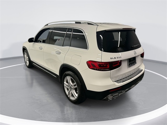 2022 Mercedes Benz GLB 250 4MATIC photo 2
