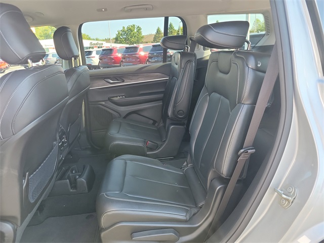 2023 Jeep Grand Cherokee Limited photo 23