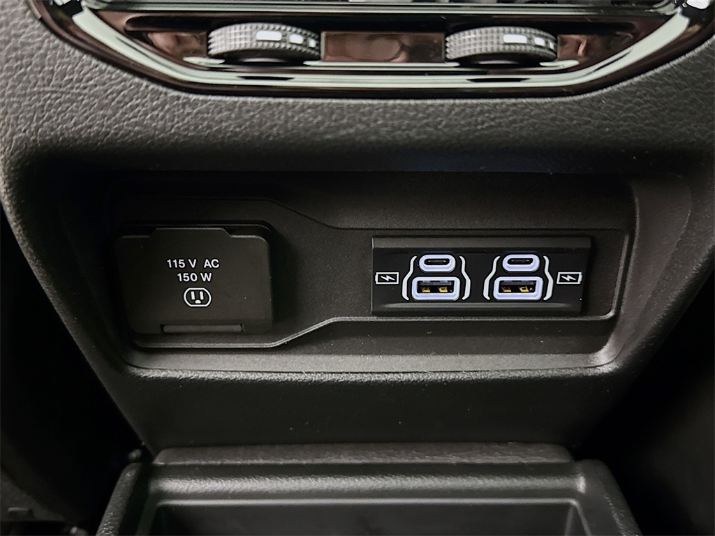 2025 Jeep Grand Cherokee Limited photo 28