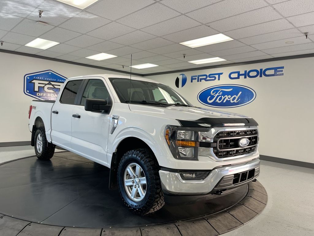 2023 Ford F-150 XLT photo 2