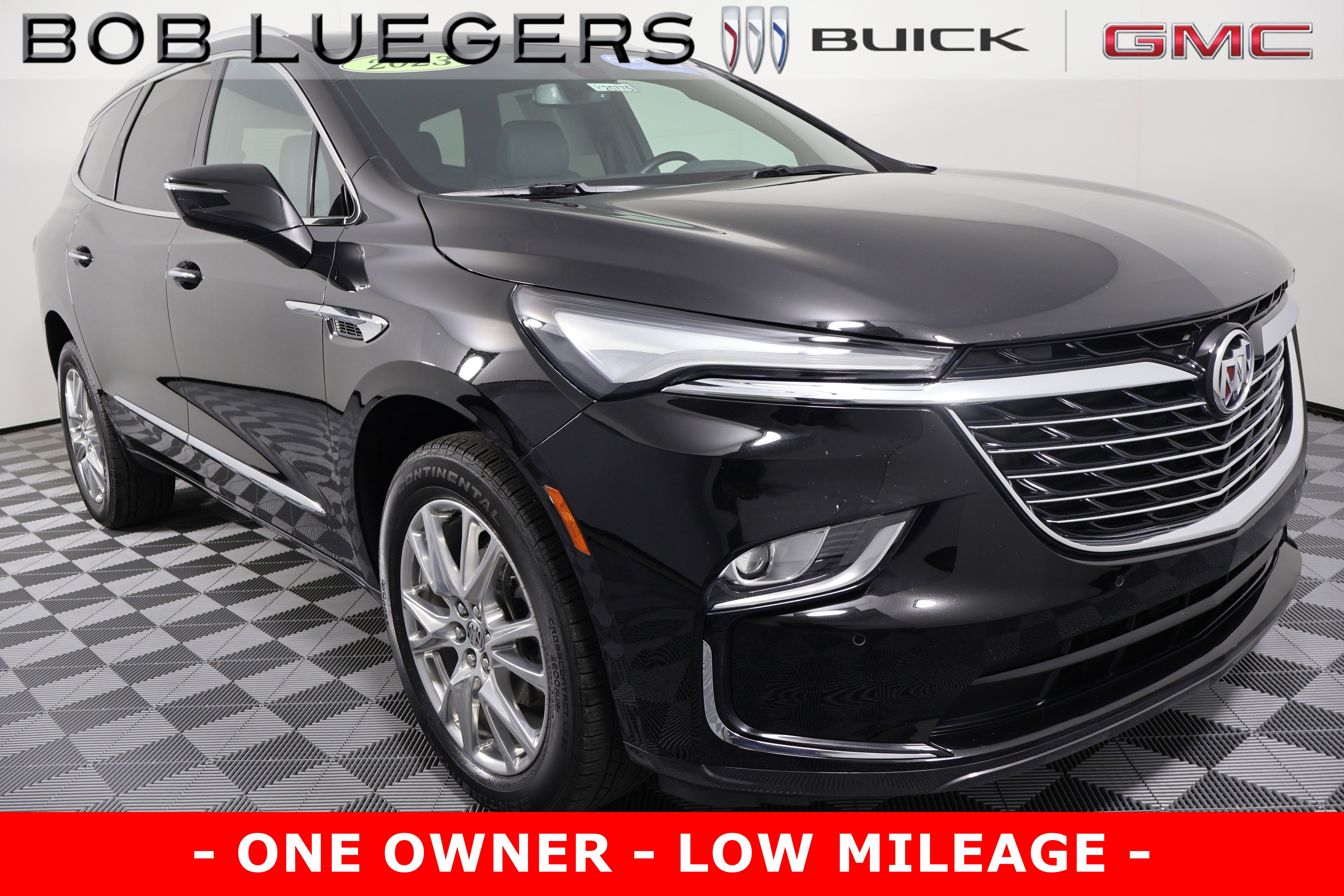 2023 Buick Enclave Essence's photo