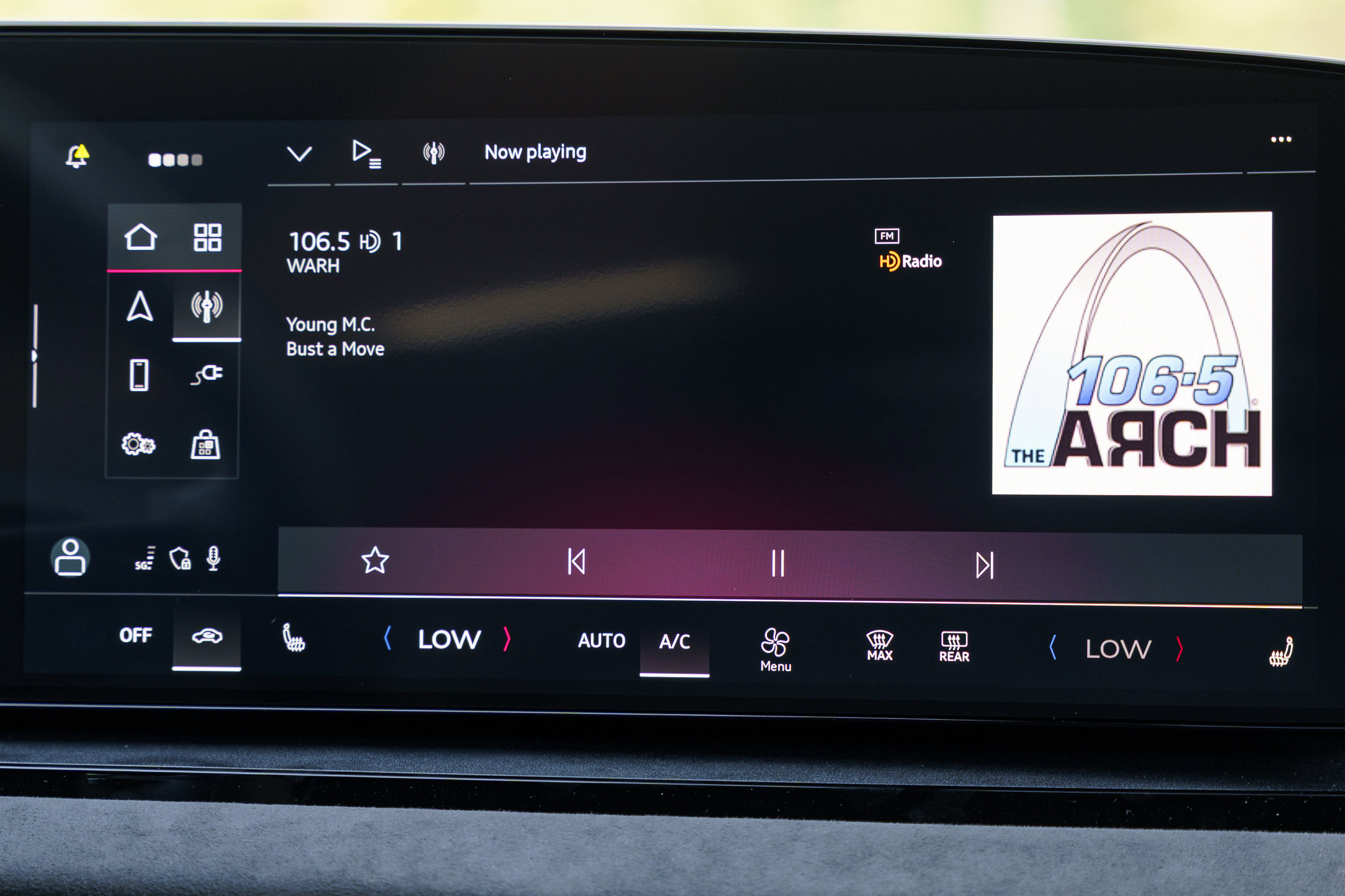 2025 Audi SQ6 photo 13