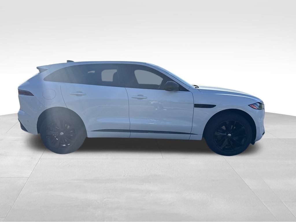 2024 Jaguar F-PACE P250 R-Dynamic S photo 6