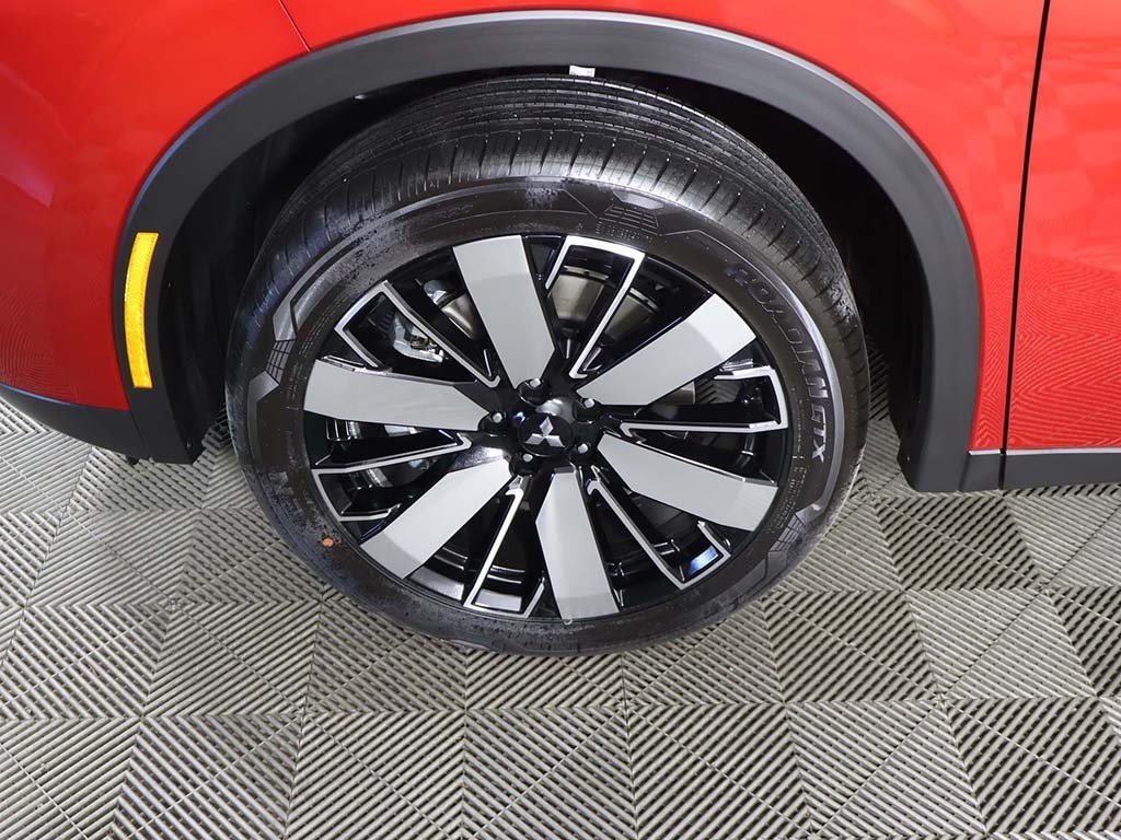 2025 Mitsubishi Outlander SE Ralliart photo 18