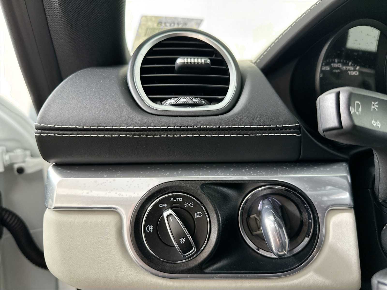 2025 Porsche Cayman Base S photo 13