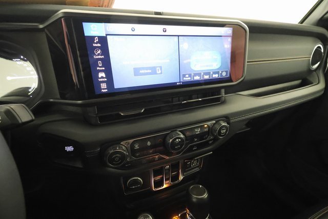 2024 Jeep Wrangler 4xe Sahara photo 15