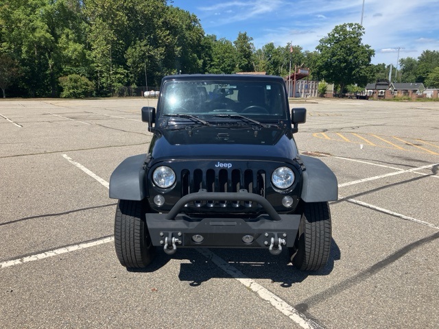 2015 Jeep Wrangler Unlimited Rubicon photo 2