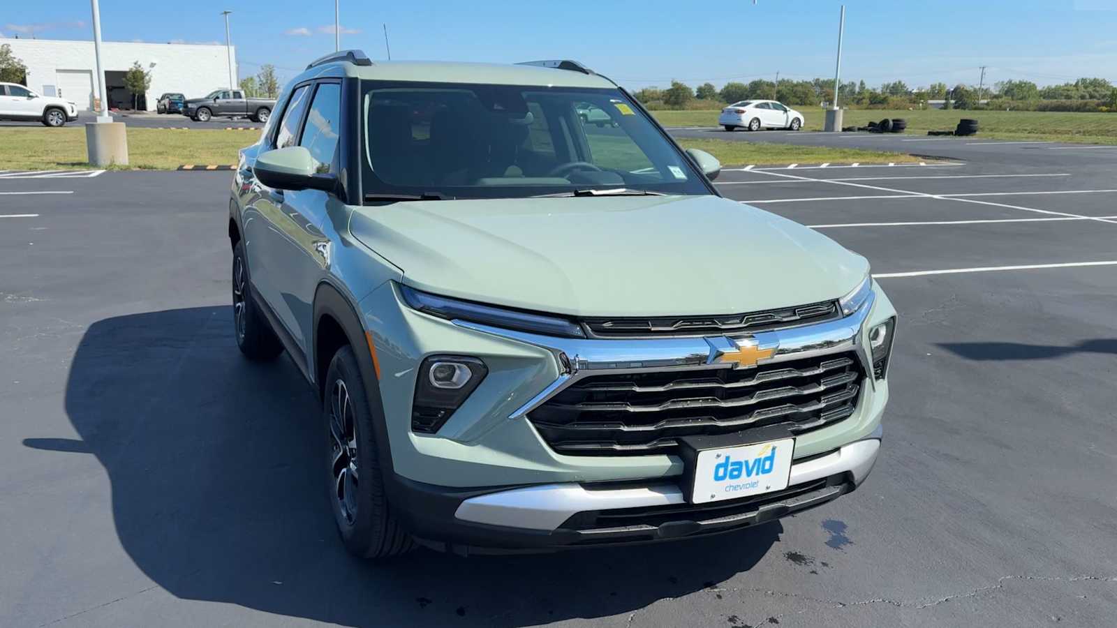 2026 Chevrolet Trailblazer LT photo 2