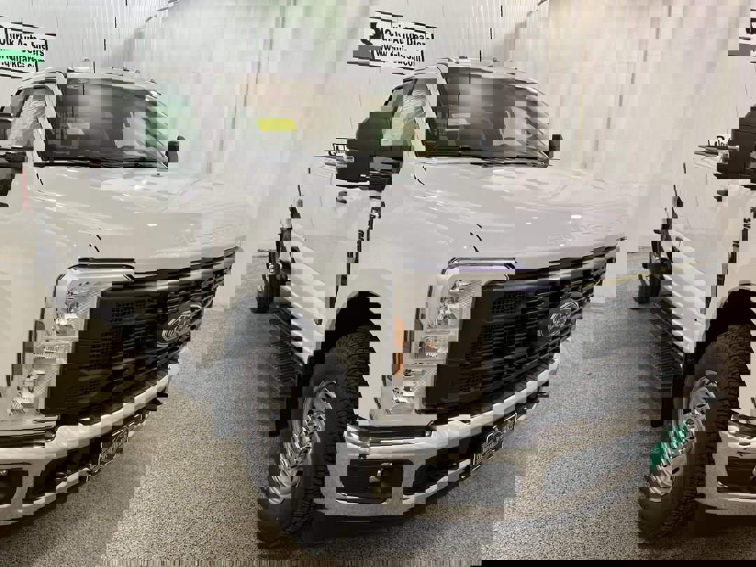 New 2025 OXFORD WHITE Ford XL image 1