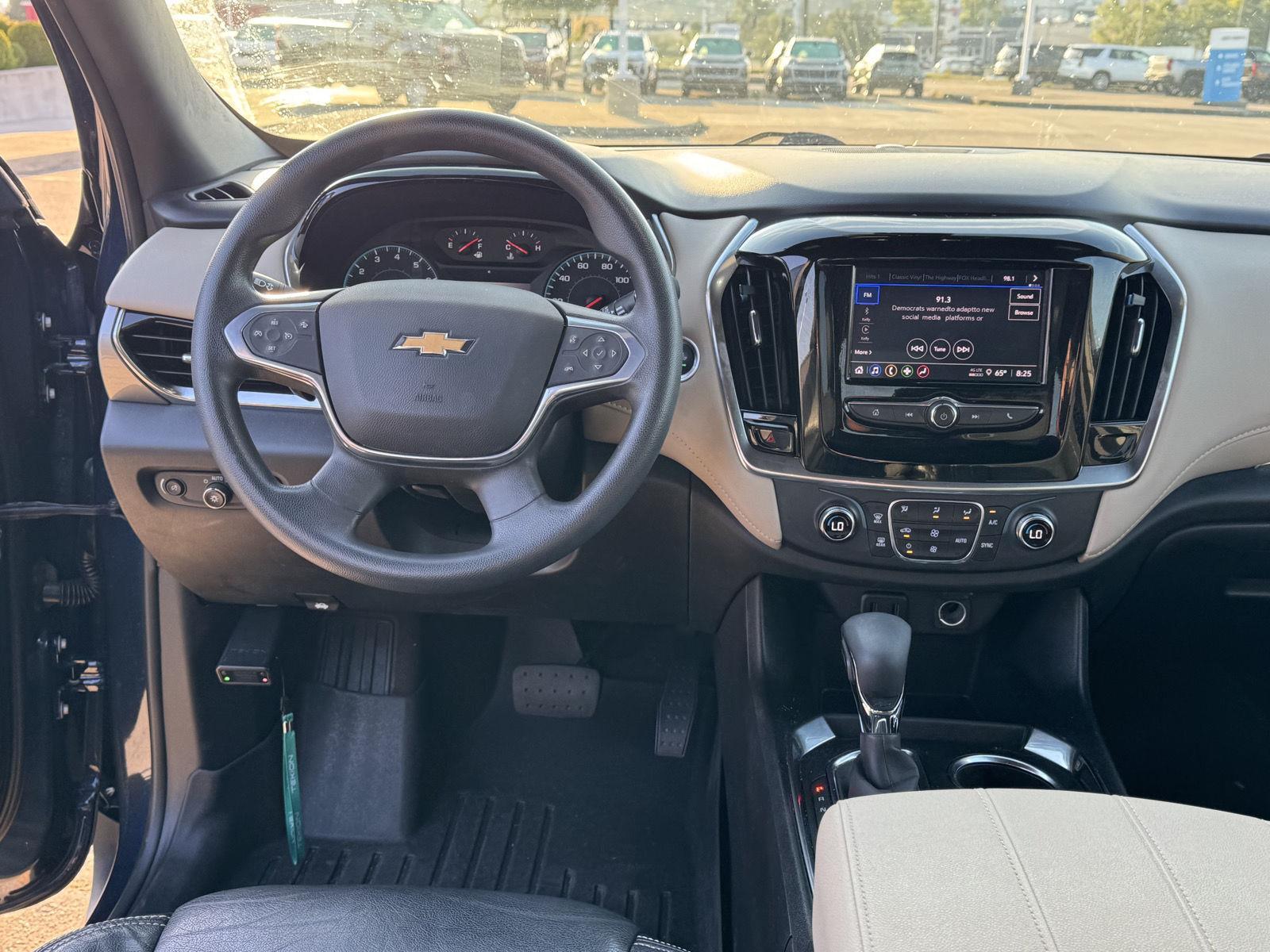 2022 Chevrolet Traverse LS photo 18
