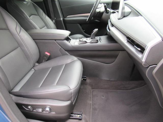 2025 Cadillac XT4 Premium Luxury photo 10