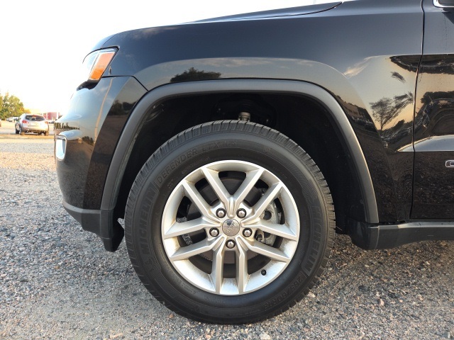 2017 Jeep Grand Cherokee Laredo photo 14