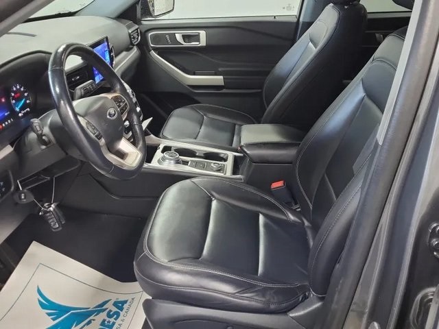 2023 Ford Explorer XLT photo 4