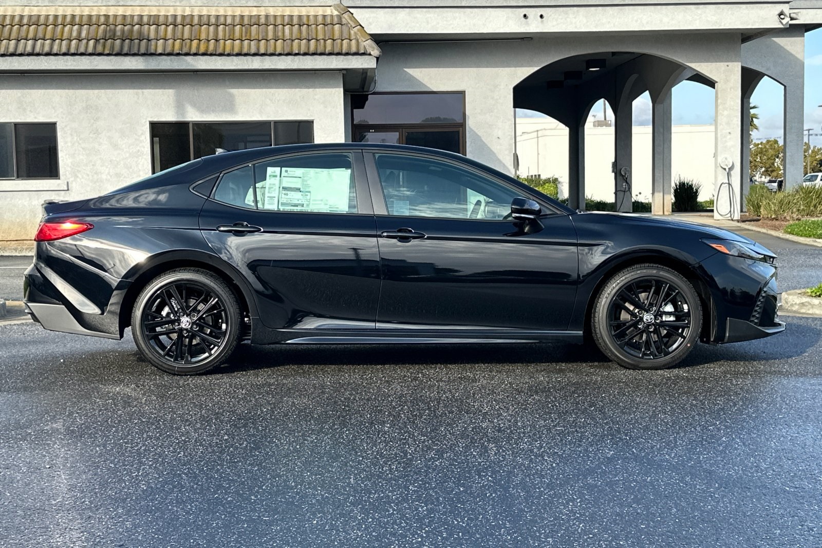 2026 Toyota Camry SE photo 3