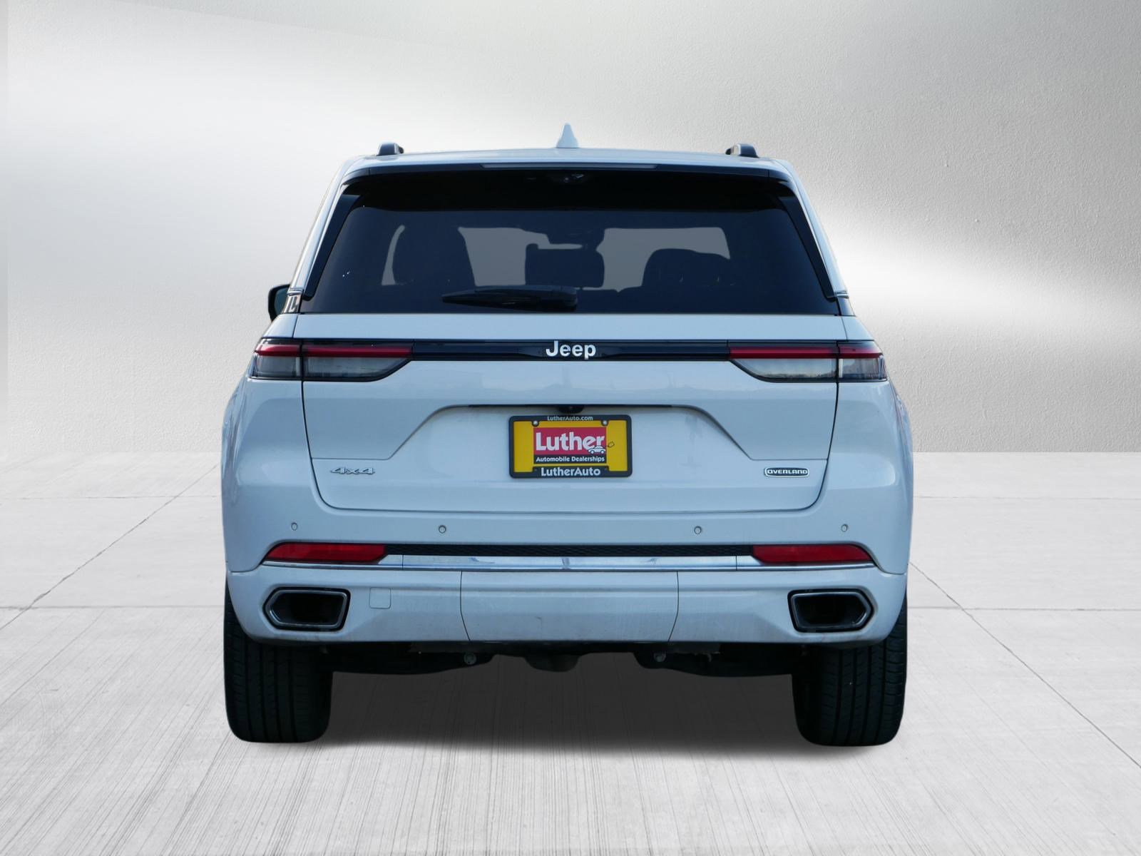 2022 Jeep Grand Cherokee Overland photo 3