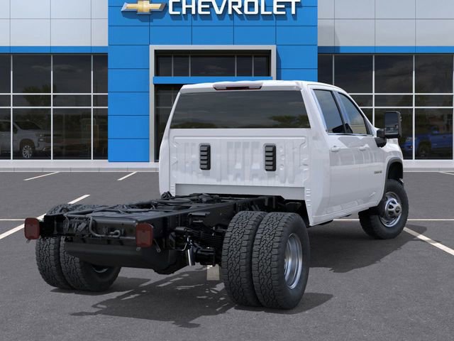 2025 Chevrolet Silverado 3500HD Work Truck photo 3