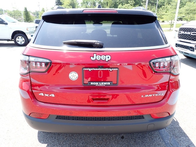 2025 Jeep Compass Limited photo 4