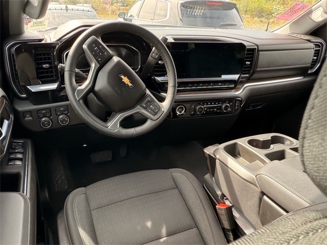 2023 Chevrolet Silverado 1500 LT photo 4