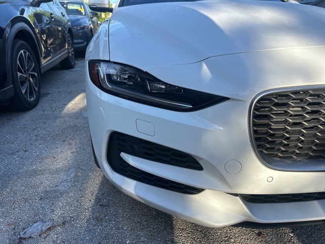 2020 Jaguar XE S photo 4