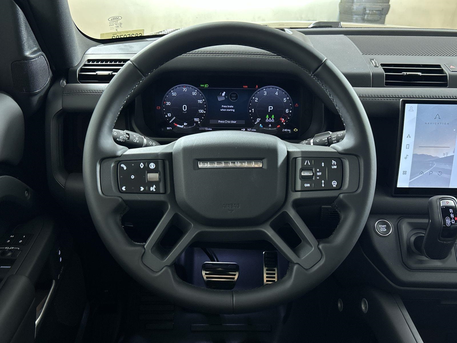 2025 Land Rover Defender 130 X-Dynamic SE photo 10