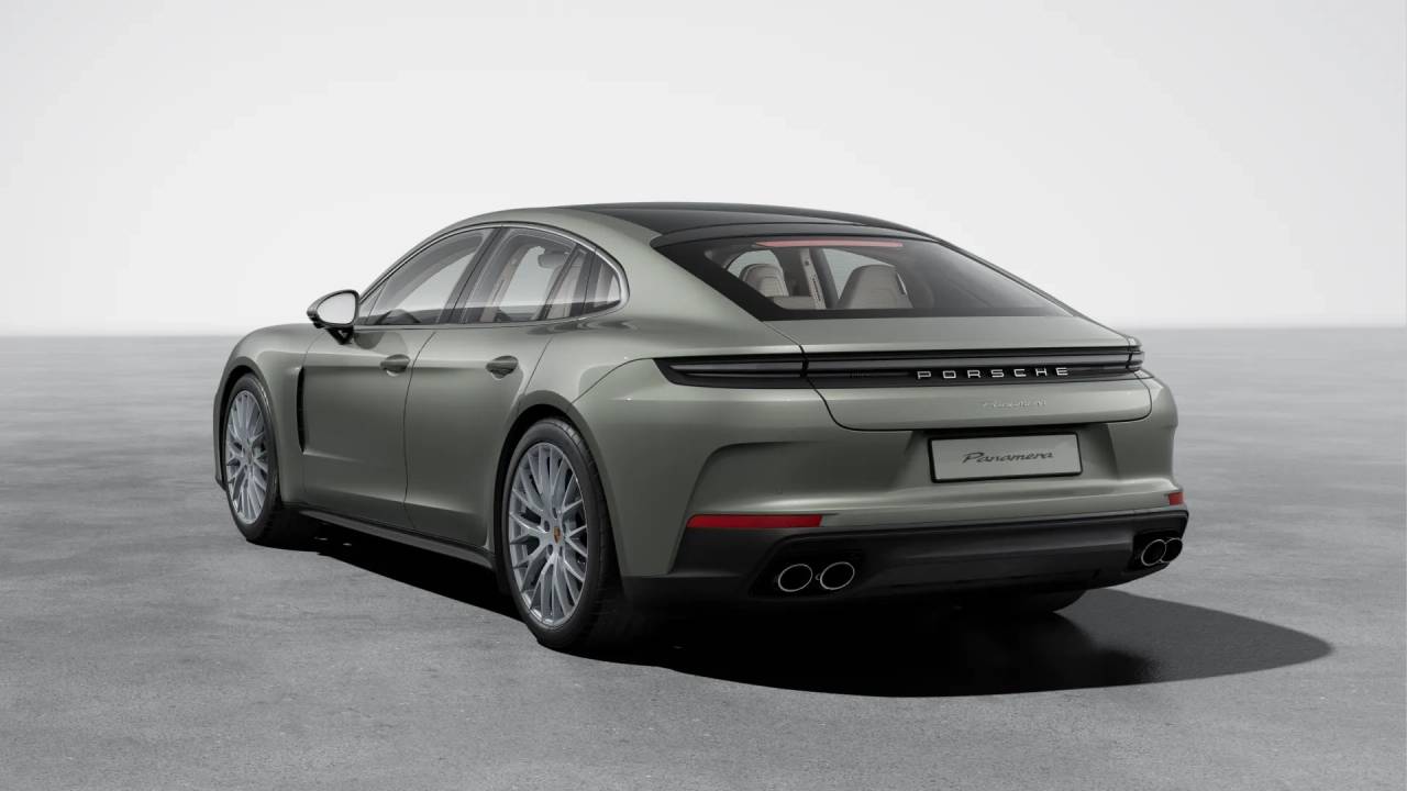 2026 Porsche Panamera 4 photo 2
