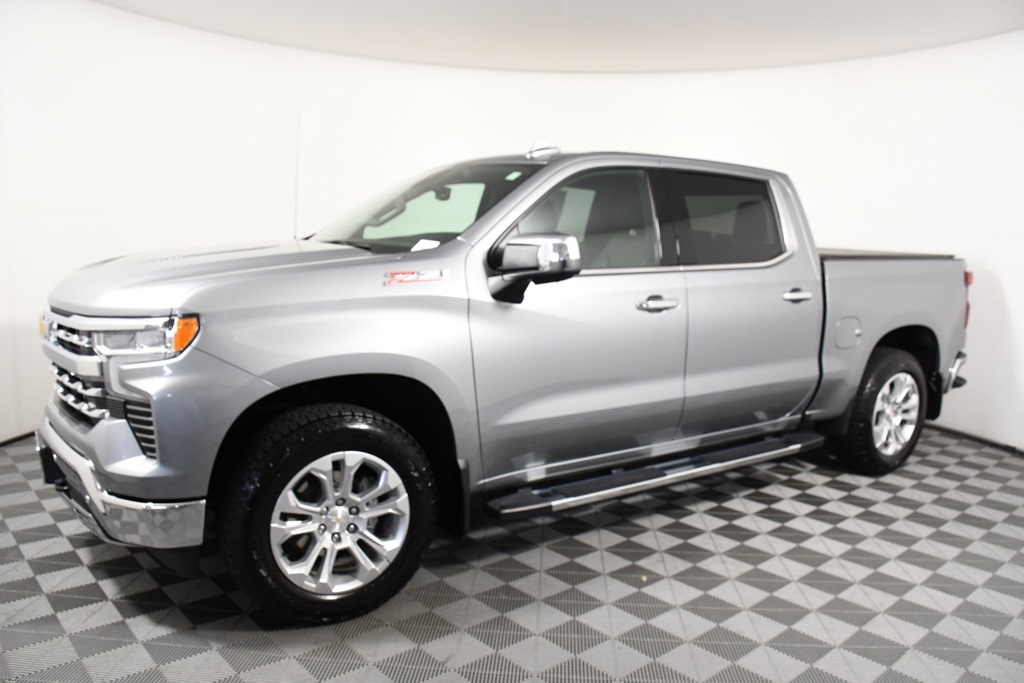 Used 2023 Chevrolet Silverado 1500 LTZ with VIN 1GCUDGELXPZ289346 for sale in Richfield, Minnesota
