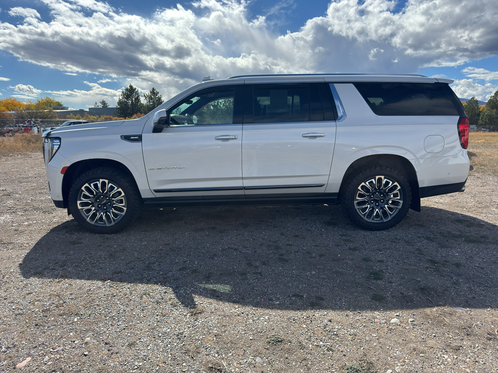 2023 GMC Yukon XL Denali Ultimate's photo