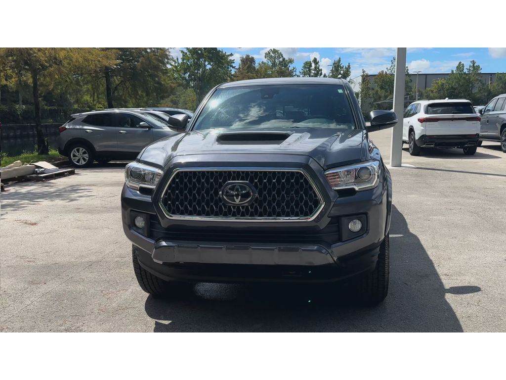 2019 Toyota Tacoma SR5 photo 3