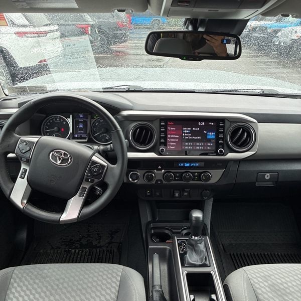 2023 Toyota Tacoma SR5 photo 7