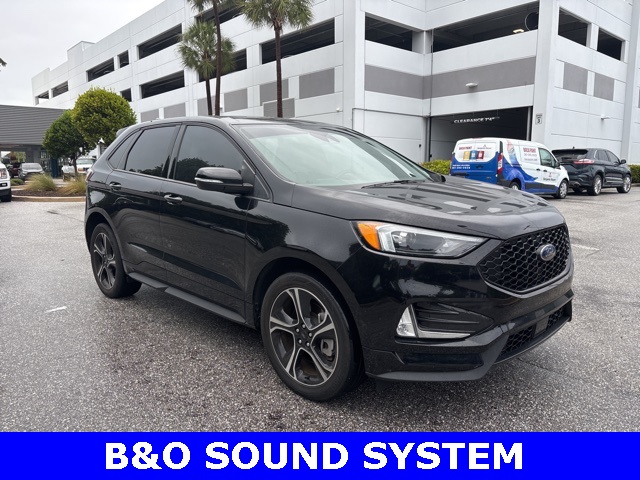 2023 Ford Edge ST's photo