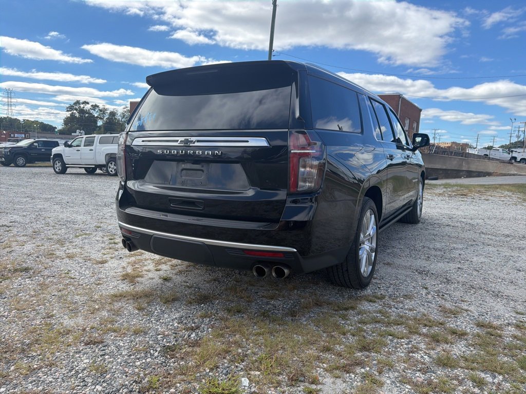 2024 Chevrolet Suburban High Country photo 2