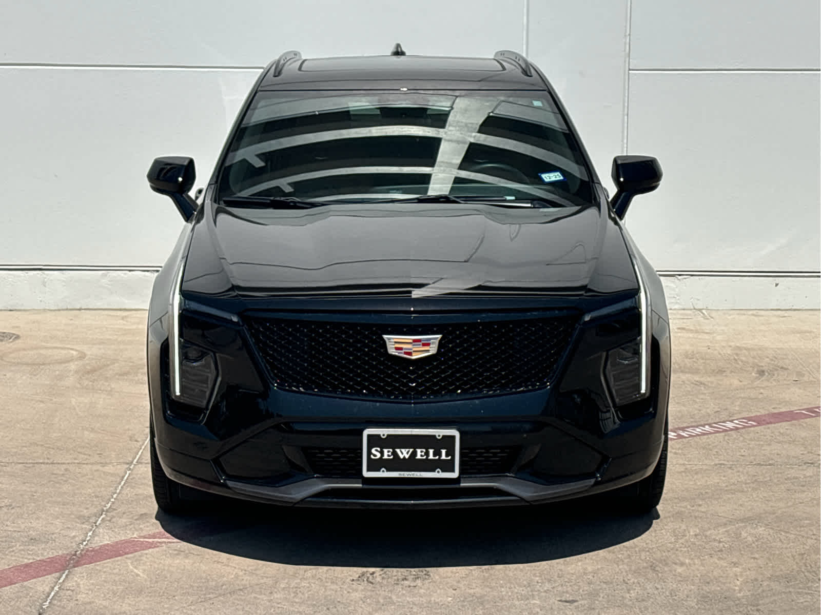 2024 Cadillac XT4 Sport photo 2